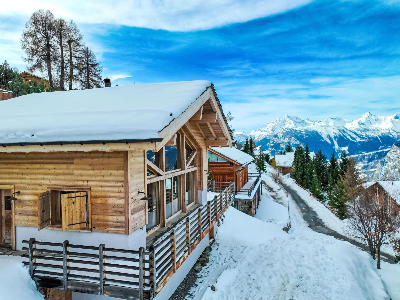 Chalet Jadi-Buiten