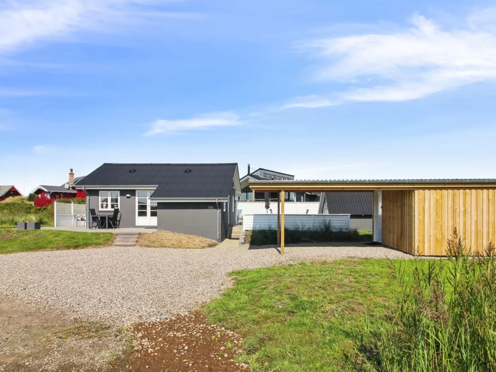 "Mikka" - 450m from the sea-Buiten