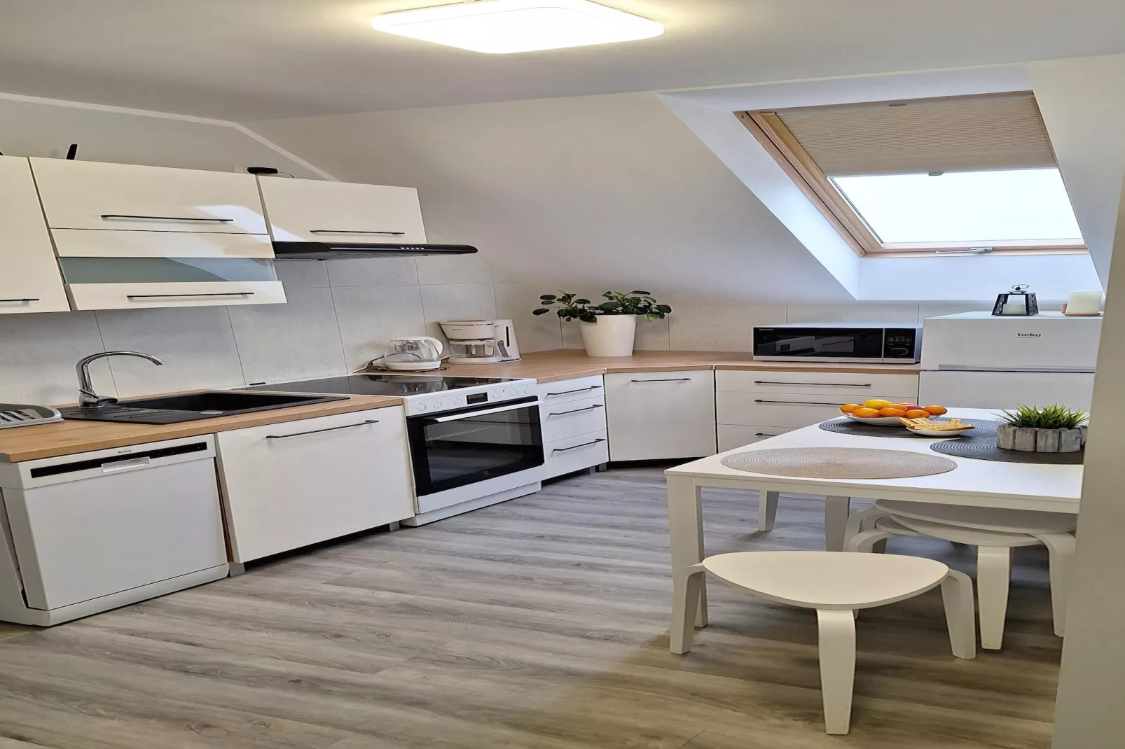 Komfortowy apartament z basenem i ogrodem dla 6 osób w Stepniczce-Keuken