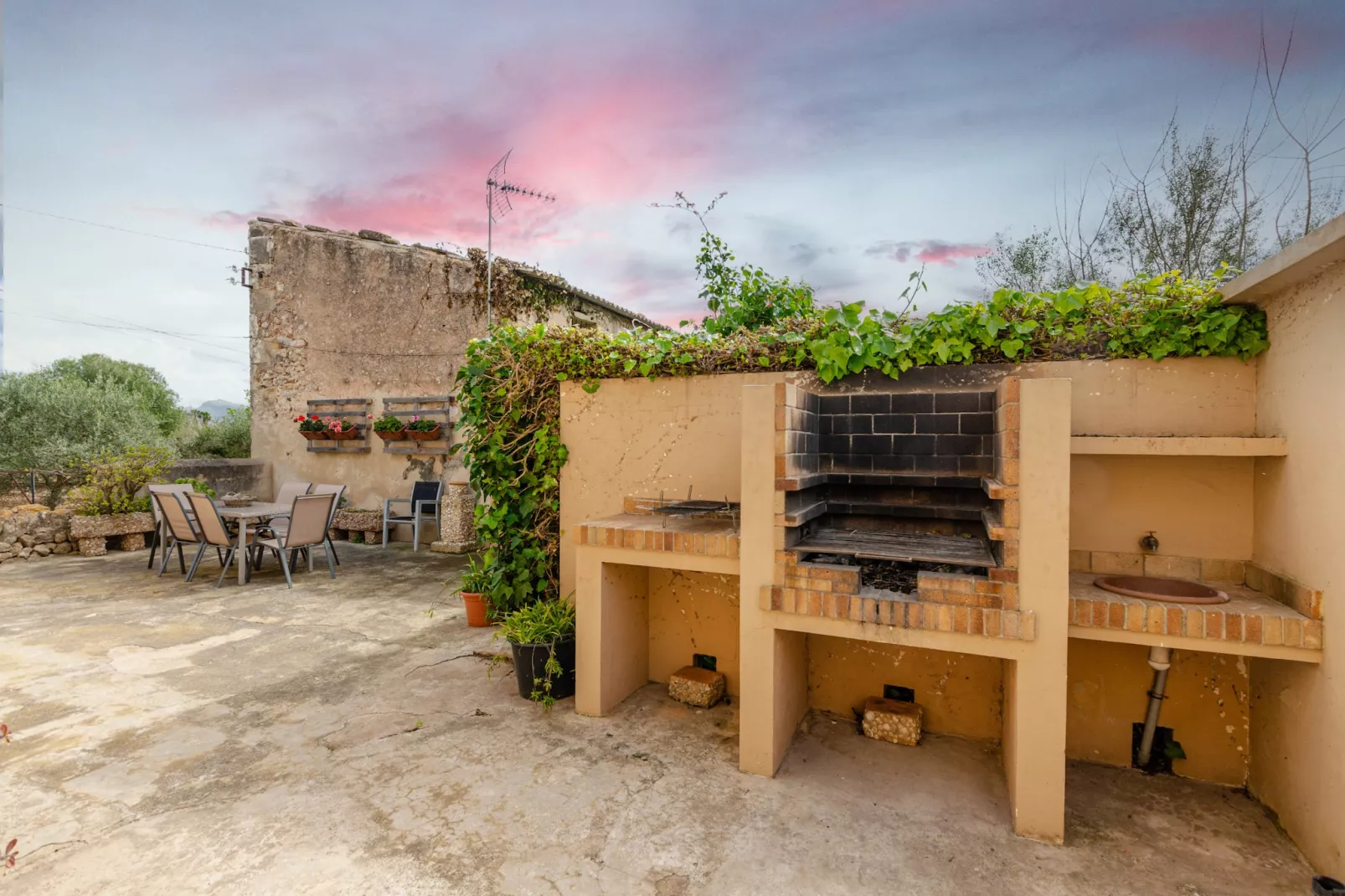 Finca en Pollença con piscina y barbacoa, Escandeu-Buitenlucht