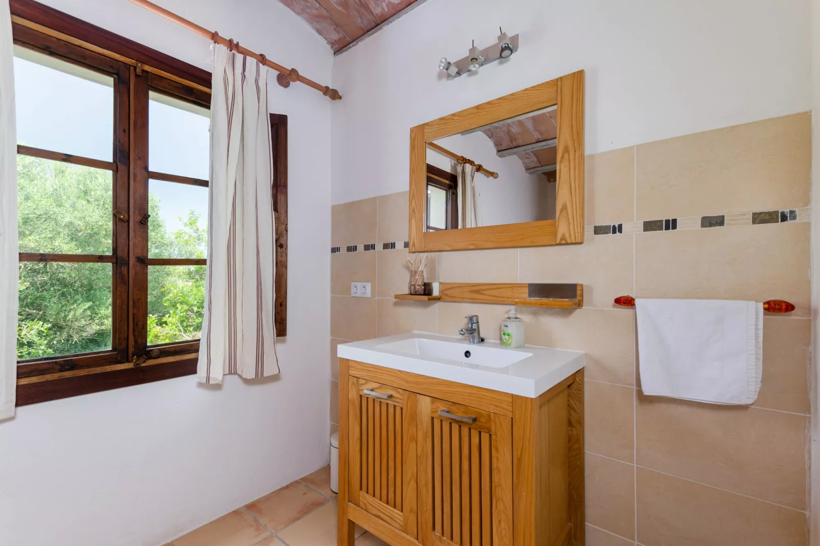 YourHouse Finca Es Galliner-Badkamer