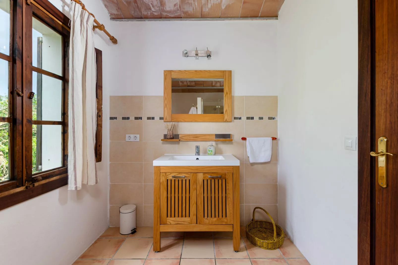 YourHouse Finca Es Galliner-Badkamer