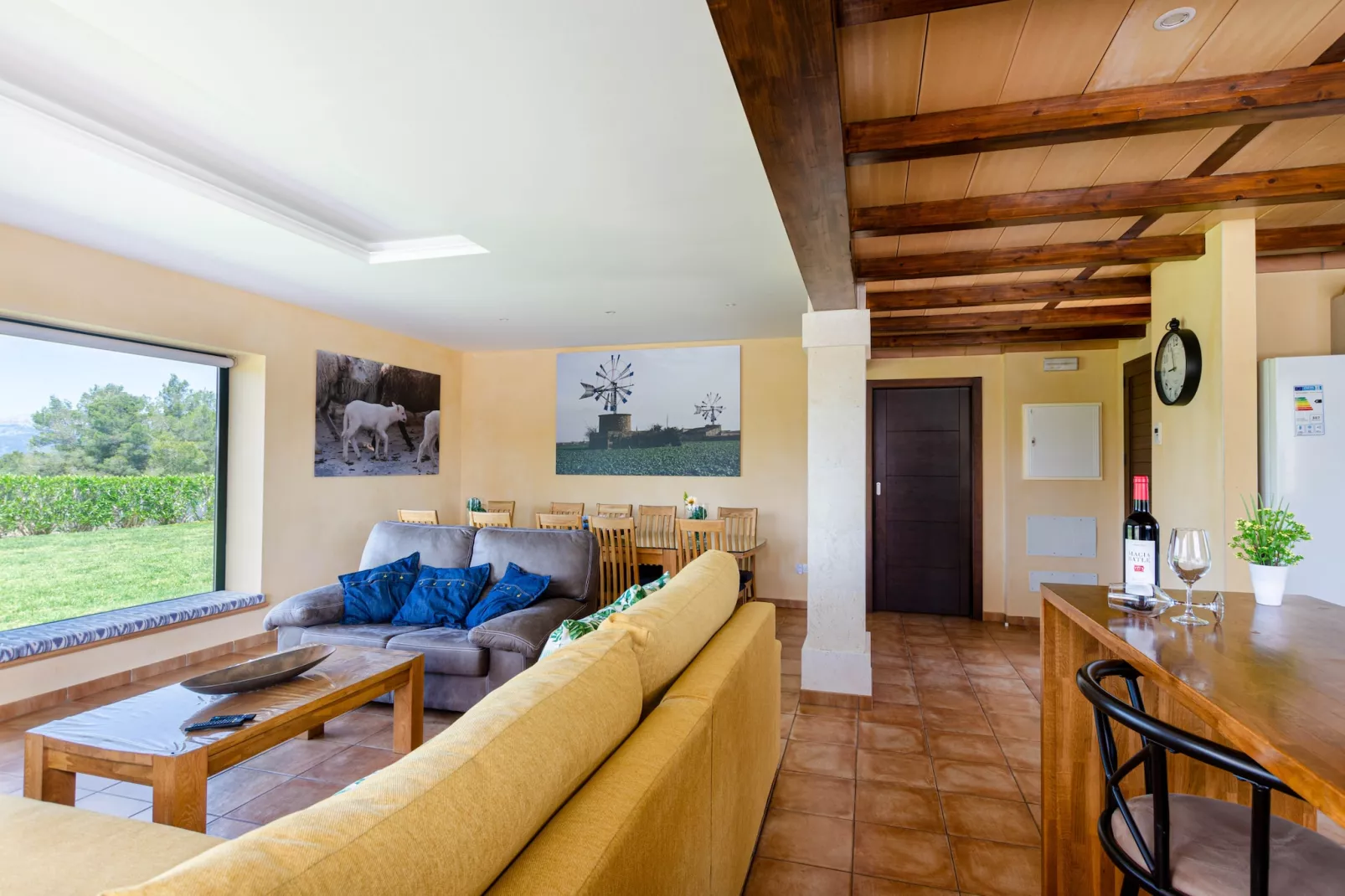 YourHouse Villa Romani-Woonkamer