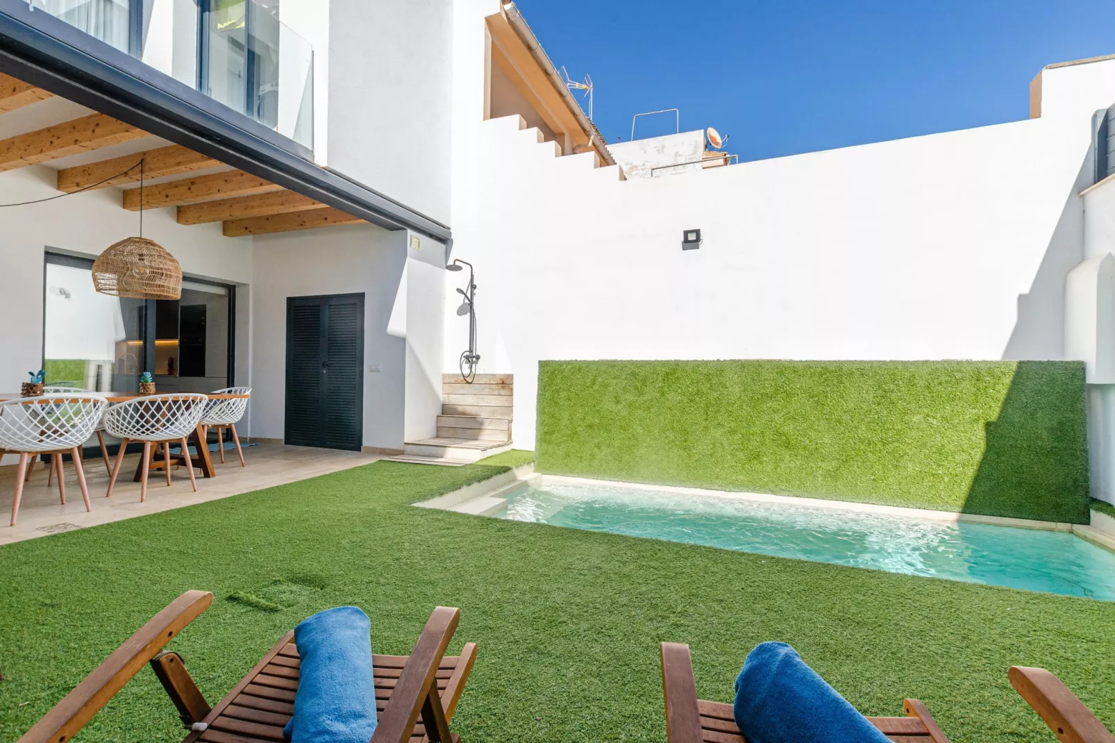 YourHouse Els Nins-Terrasbalkon