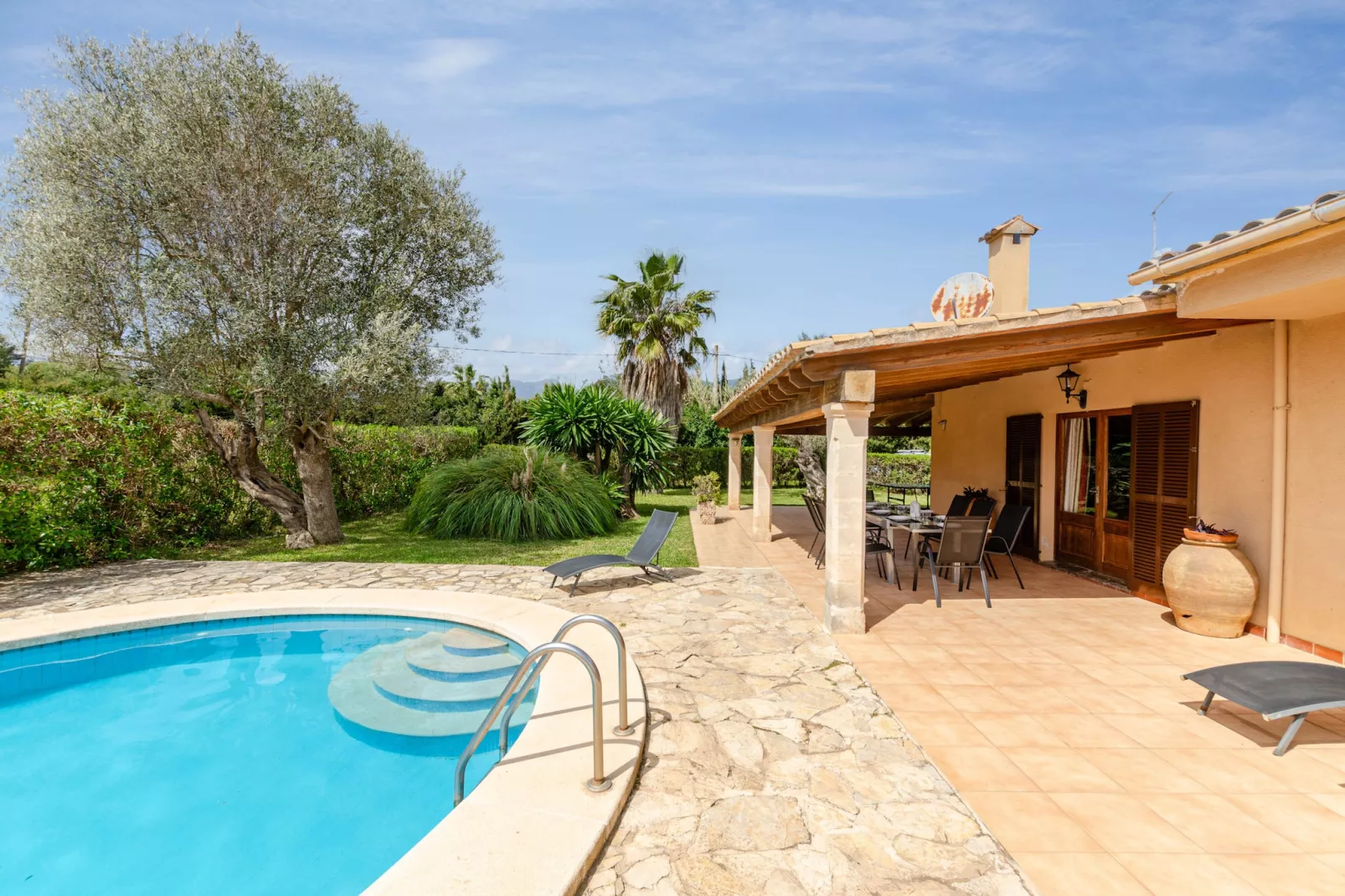 Finca en Pollença con piscina y barbacoa, Escandeu-Zwembad