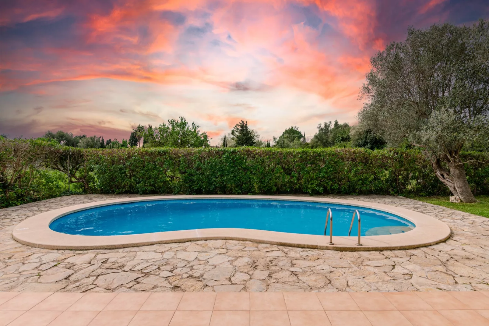 Finca en Pollença con piscina y barbacoa, Escandeu-Zwembad