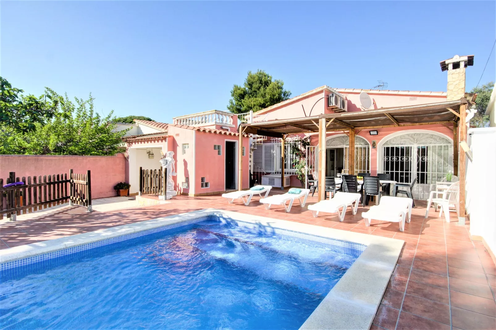 VILLA REQUESENS 139 B Empuriabrava