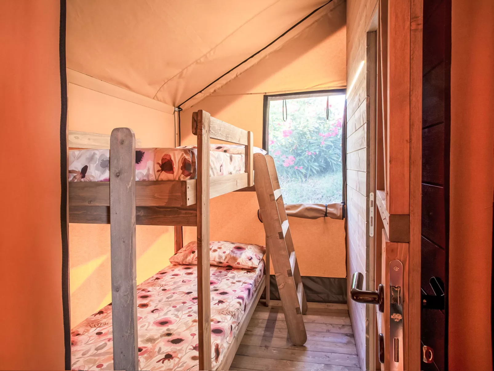 Glampingtent Zeus-Binnen