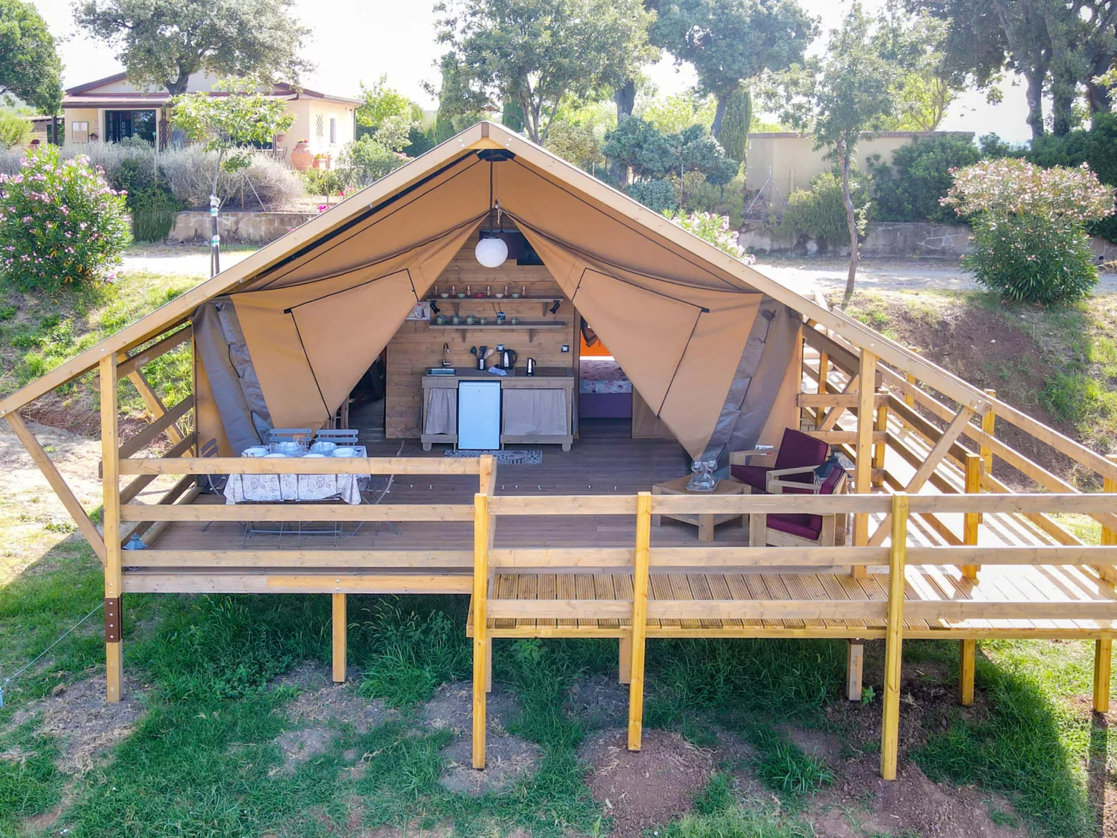 Glampingtent Zeus-Buiten