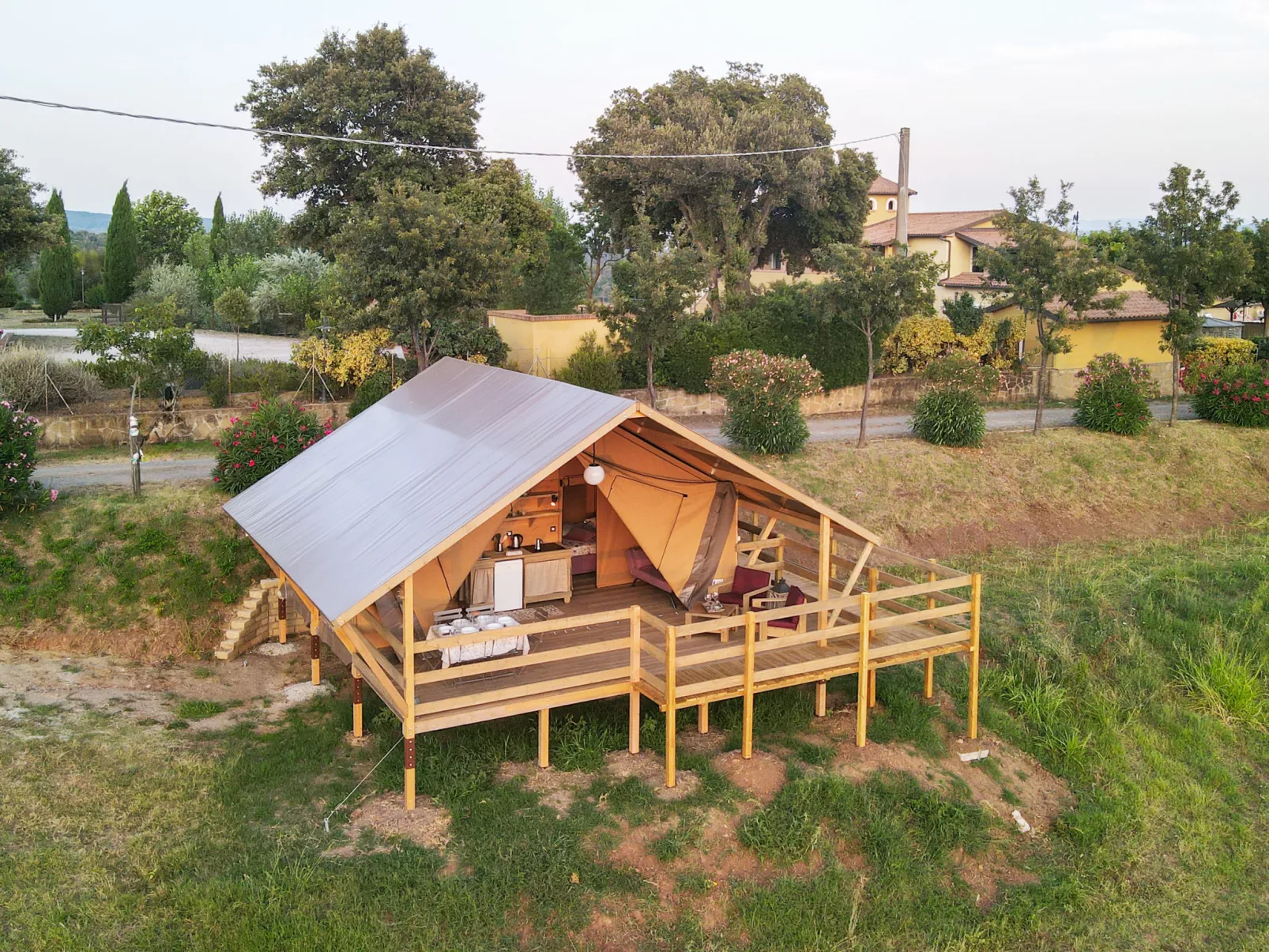 Glampingtent Zeus-Buiten