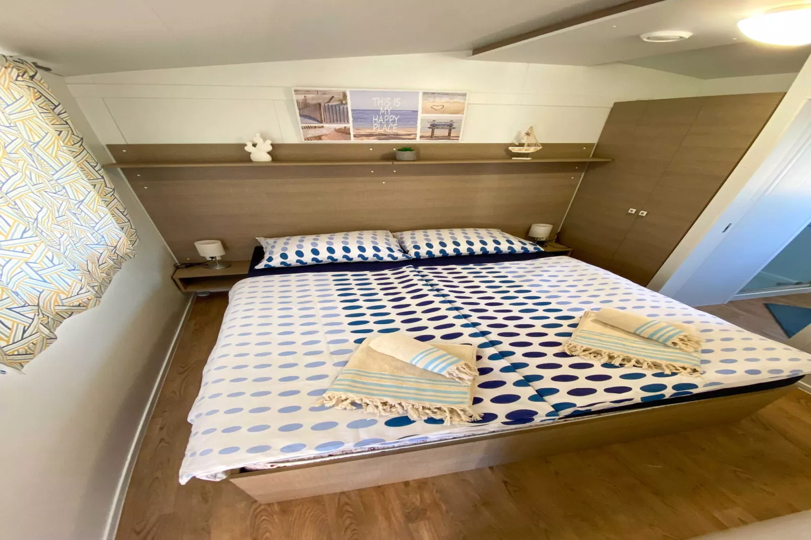 Olive Tree Neo & Lino - Two Bedroom Mobile Home with Terrace (Neo)-Slaapkamer