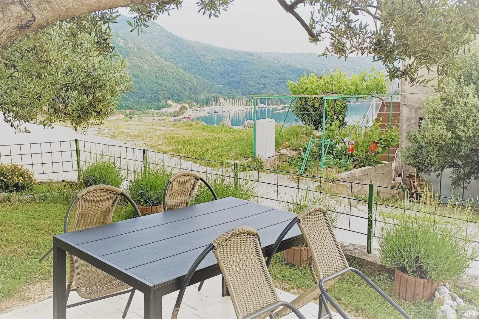 Apartments Baldo - One Bedroom Apartment with Terrace and Sea View-Terras