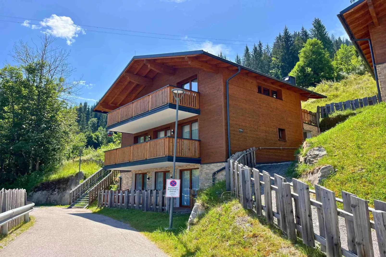 Premium Chalet-Buitenkant zomer