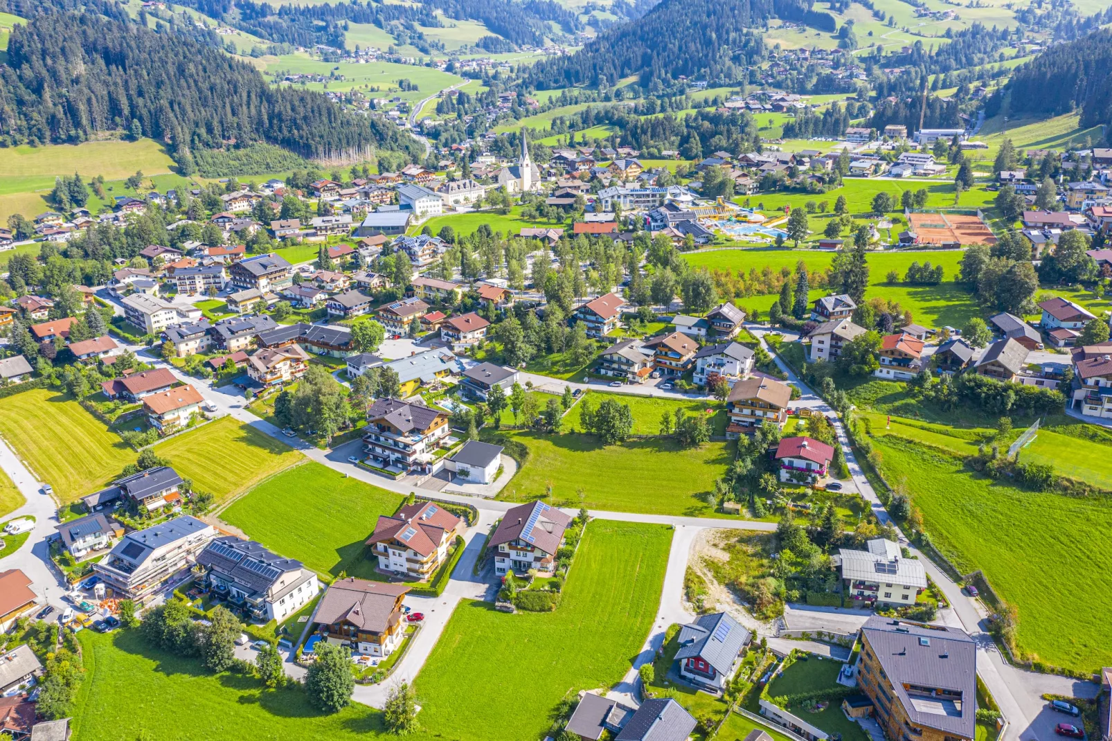 GA2C Alpenleben Apartments-Buitenkant zomer