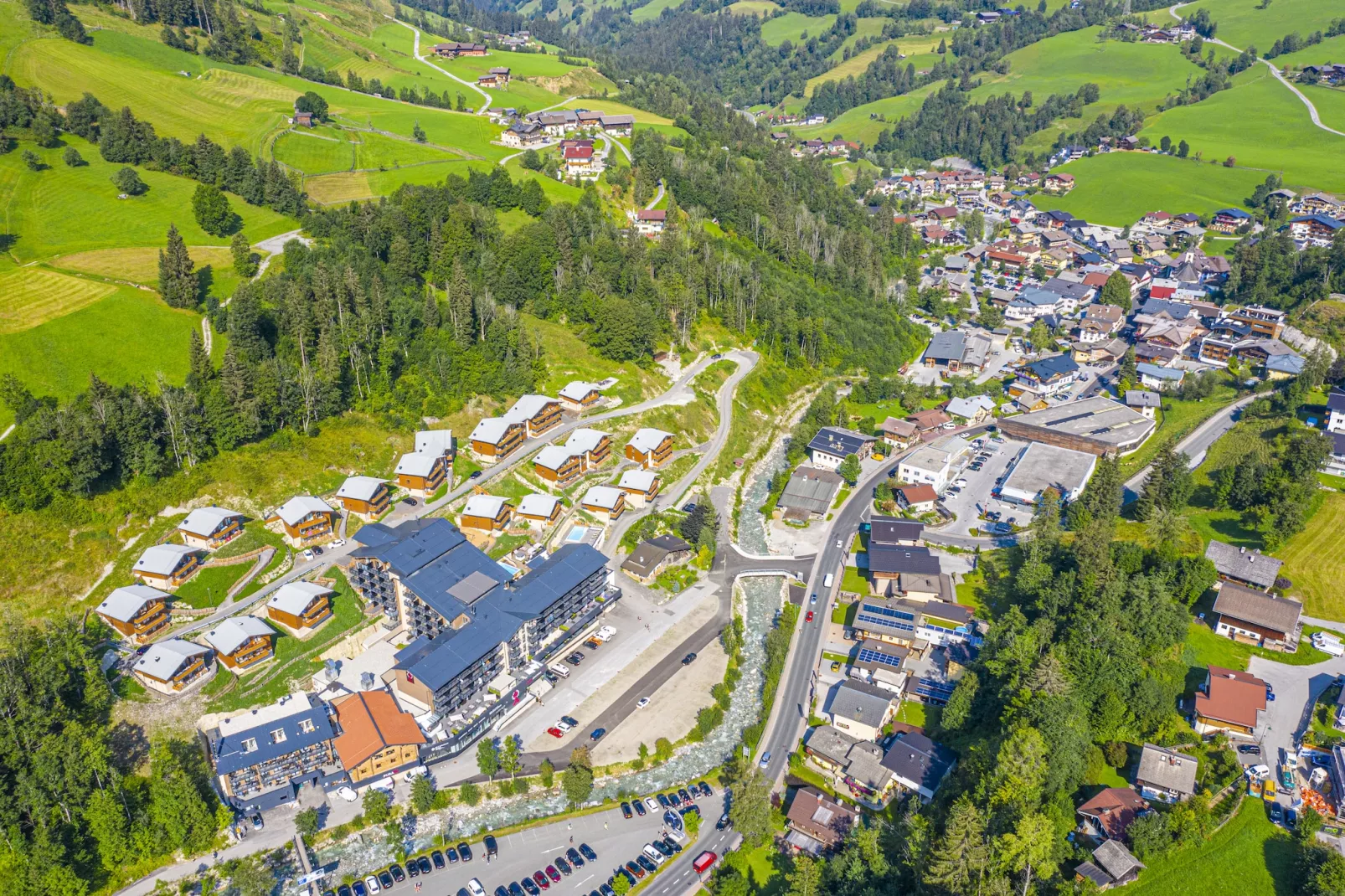 GA2C Alpenleben Apartments-Buitenkant zomer