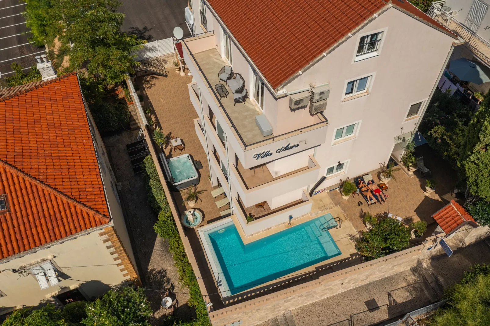 Apartments Aura - Comfort Studio Apartment 2 with shared swimming pool-Buitenlucht