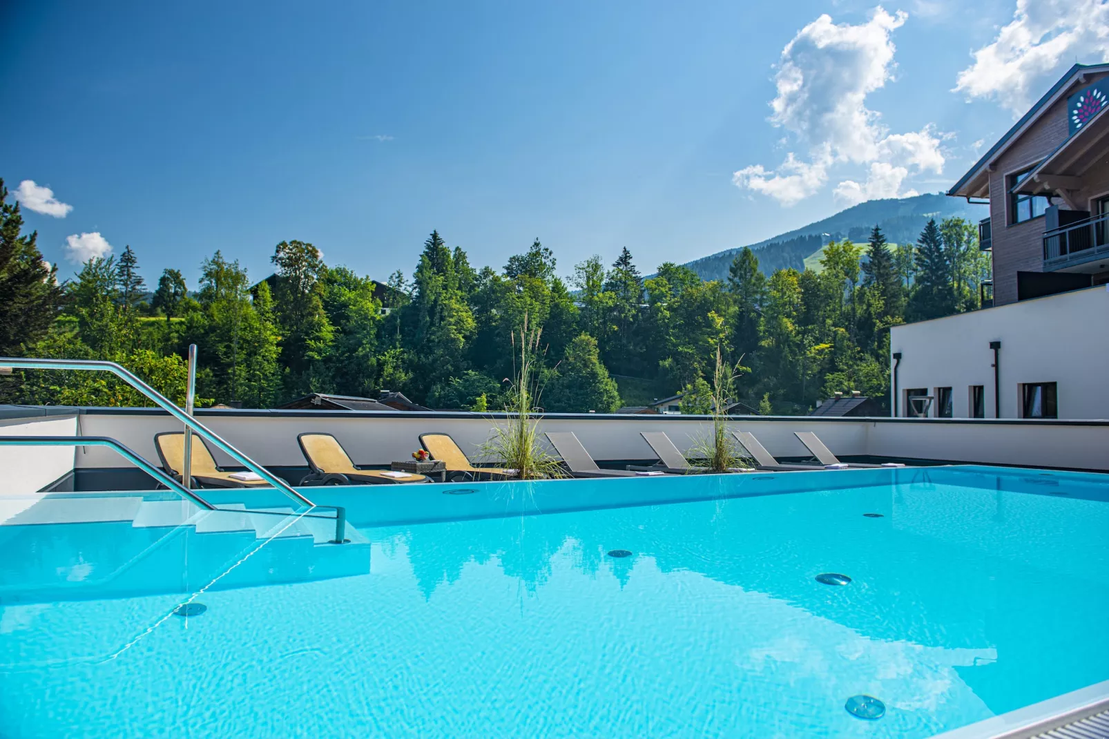 GA3C Alpenleben Apartments-Buitenkant zomer