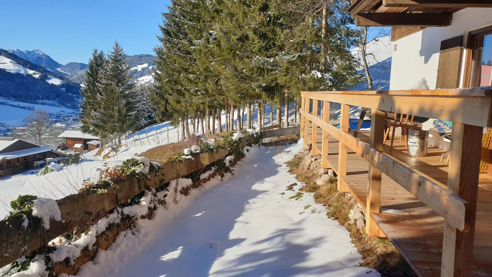 Sonnenhütte oben-Terrasbalkon