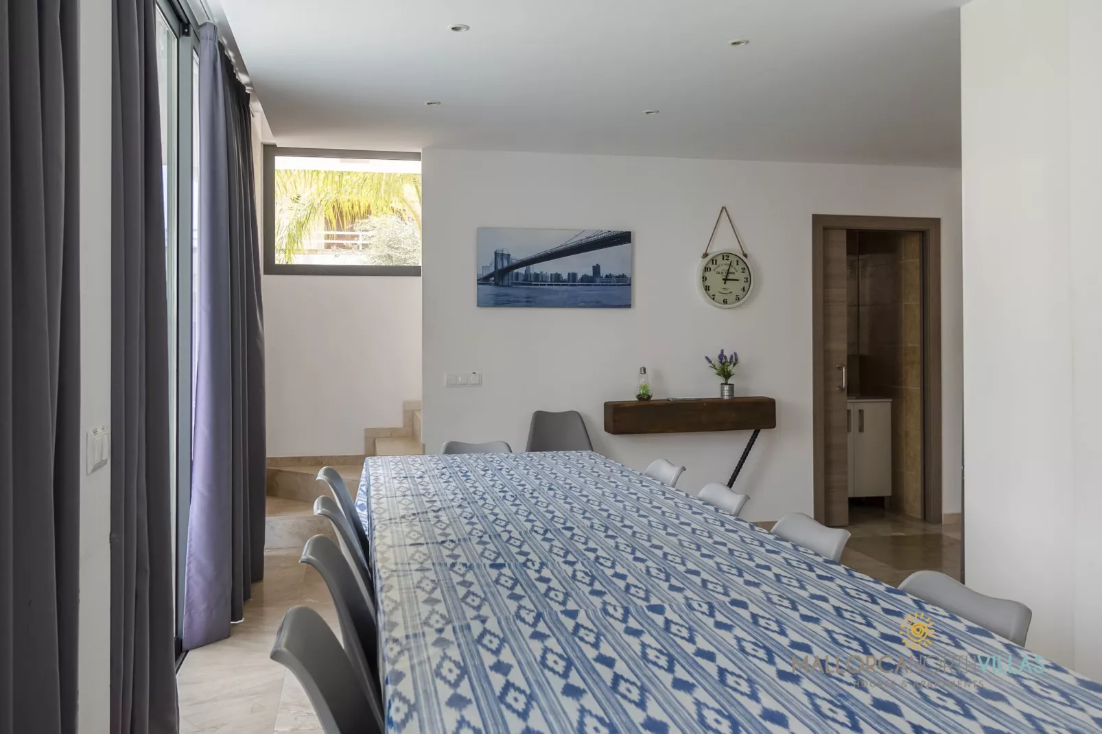 VILLA IOLA IDEAL PARA FAMILIAS A 150M DE LA PLAYA-Eetkamer