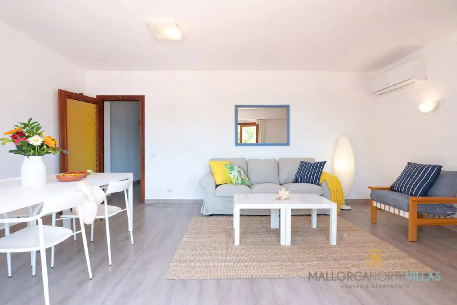 Apartamento Voramar I : Primera Línea en Pine Walk-Woonkamer