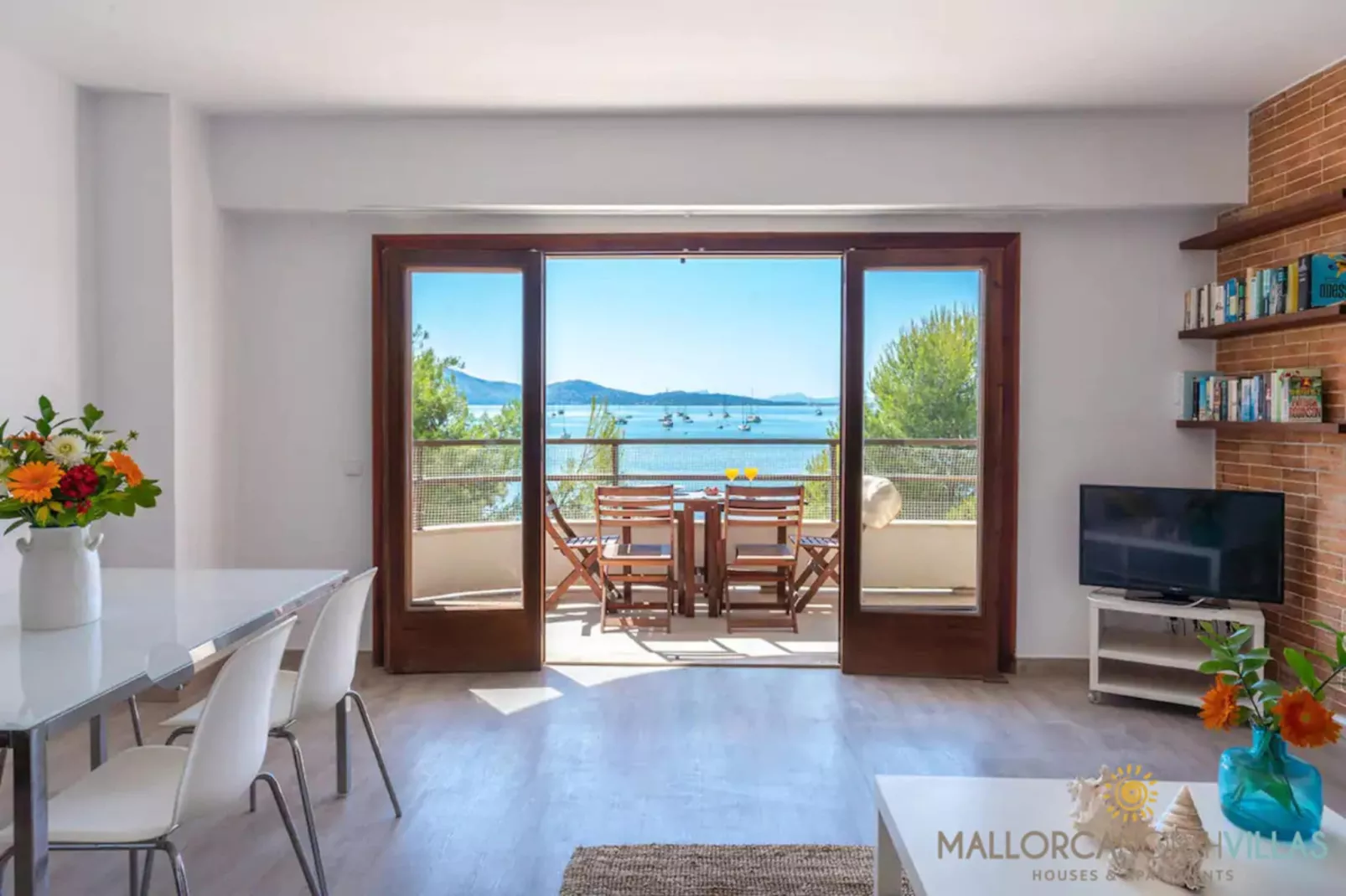 Apartamento Voramar II: Primera Línea en Pine Walk-Terrasbalkon