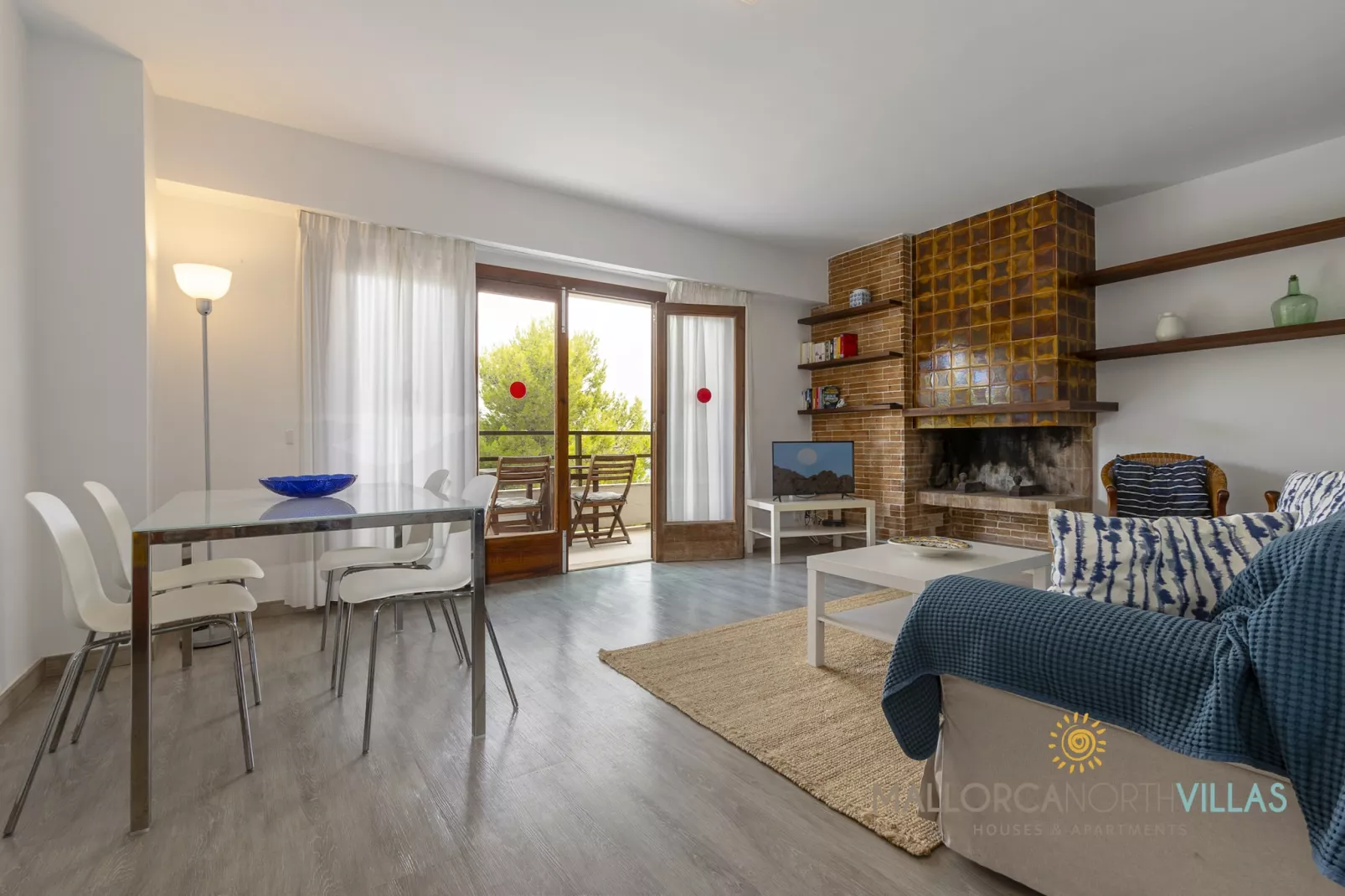 Apartamento Voramar II: Primera Línea en Pine Walk-Terrasbalkon