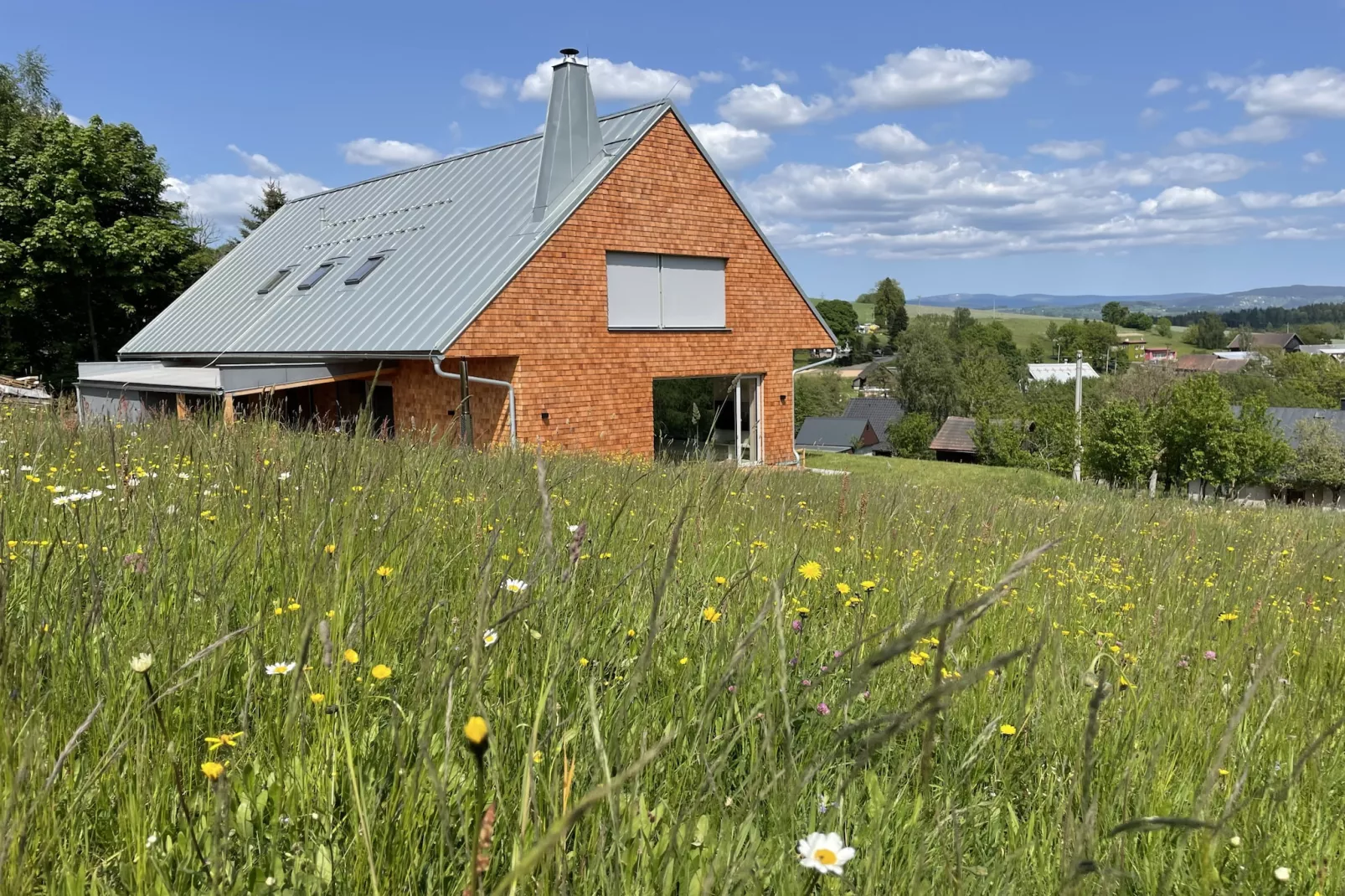 Villa Semily LRO127-Buitenlucht