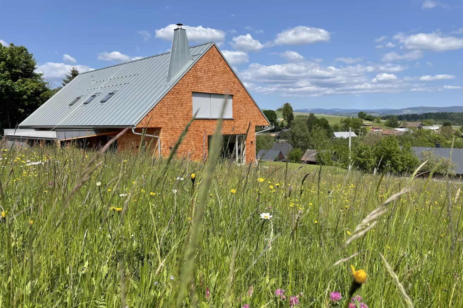 Villa Semily LRO127-Buitenlucht