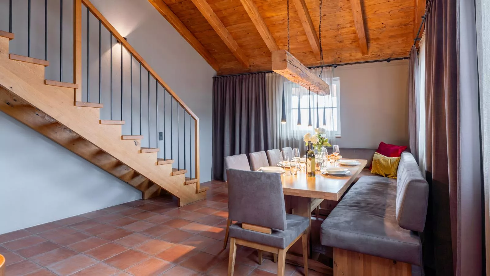 Tauern Suites Mitterwirt TOP 122-Eetkamer