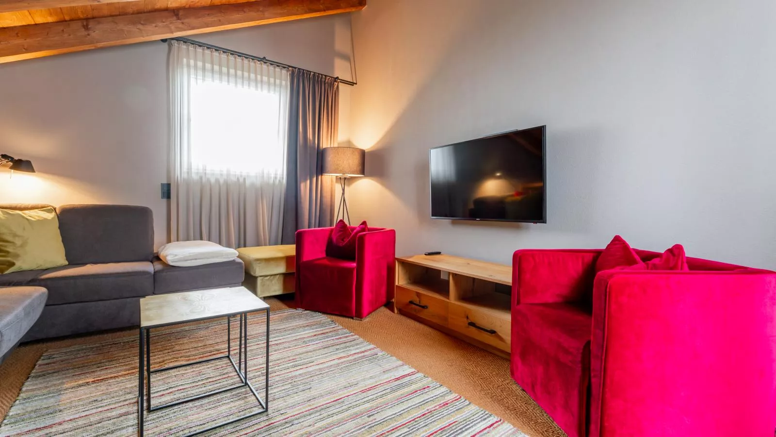 Tauern Suites Mitterwirt TOP 122-Woonkamer