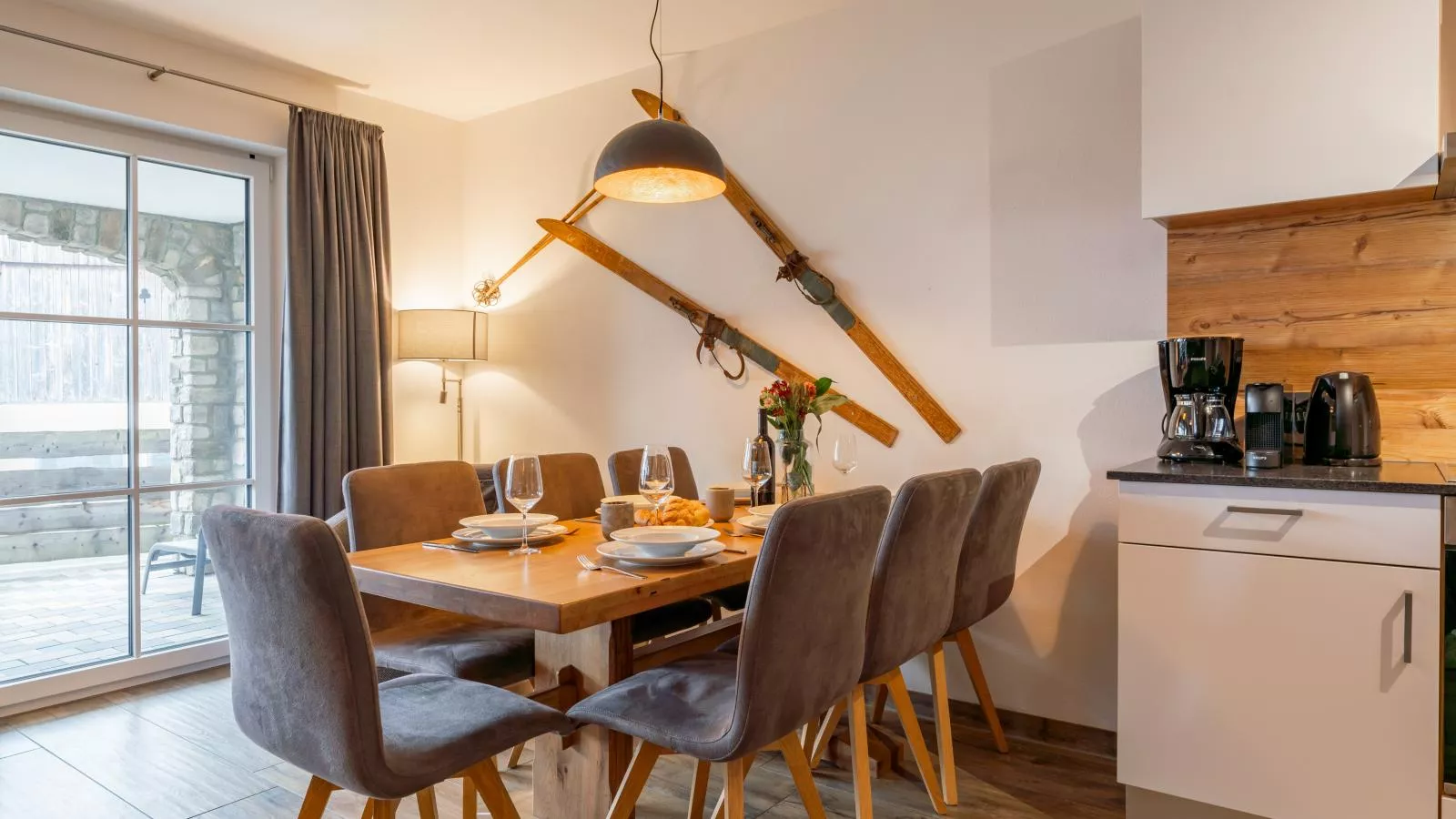 Tauern Suites Mitterwirt TOP 201-Eetkamer