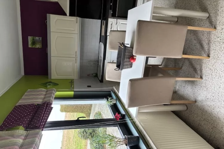 Très belle habitation à Lierneux pour 8 adultes-Woonkamer