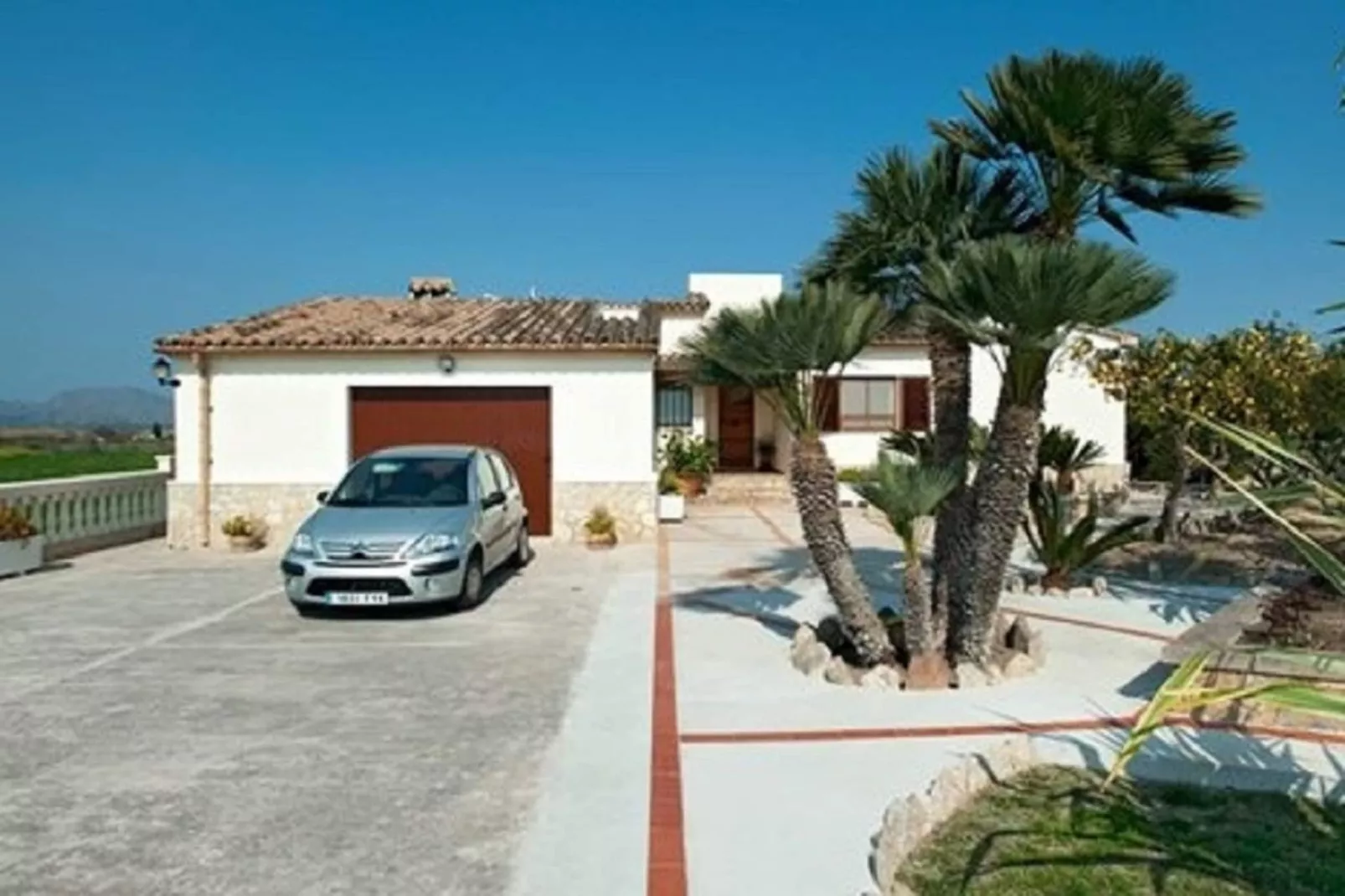 Villa Can Soler ideal para familias en Alcúdia-Image-tags.garage