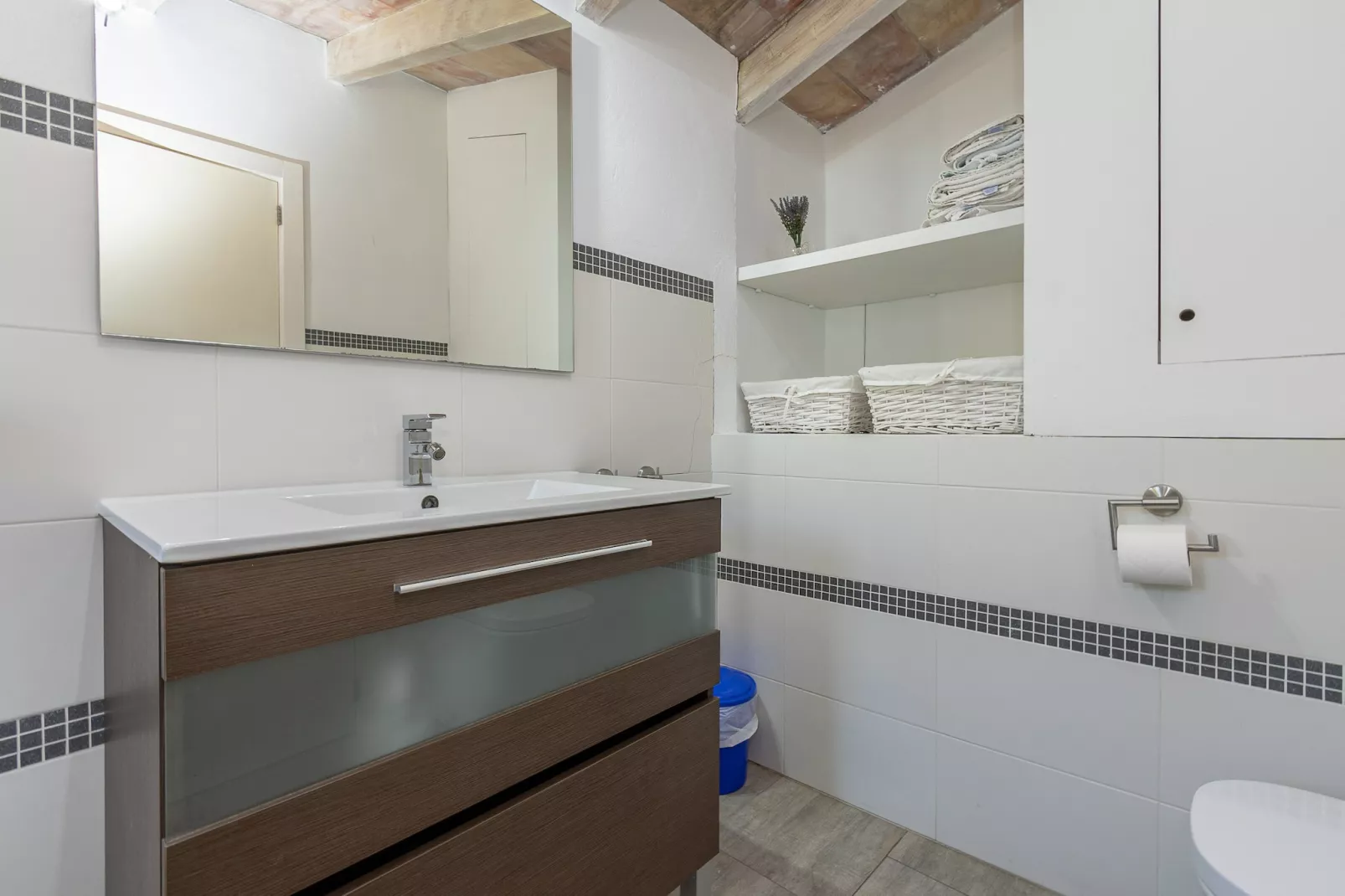 VILLA LES OLIVERES PETITES DE UN DORMITORIO-Badkamer