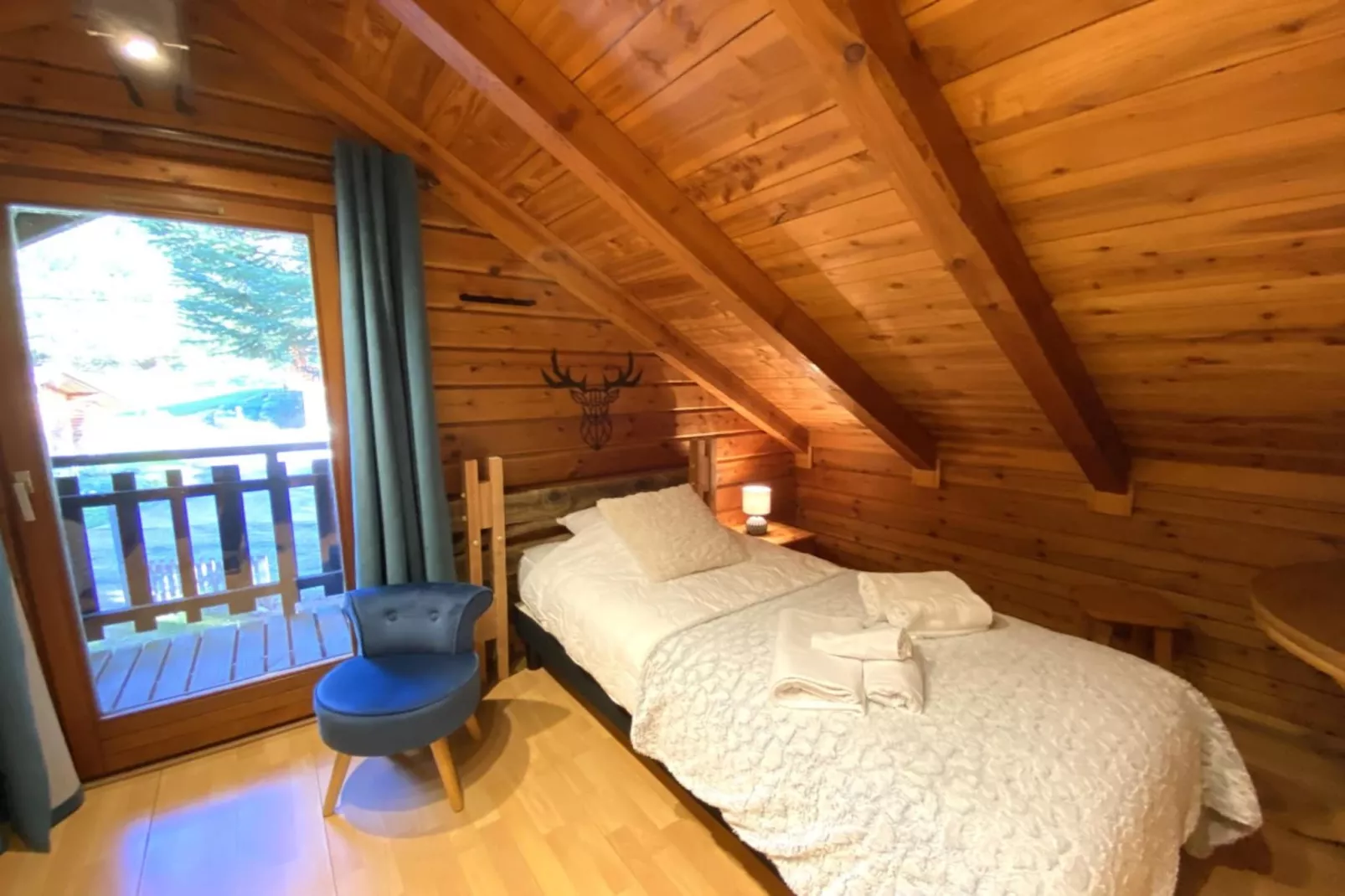 LE RENNE  Chalet en bois au calme avec SPA Jacuzzi-Slaapkamer