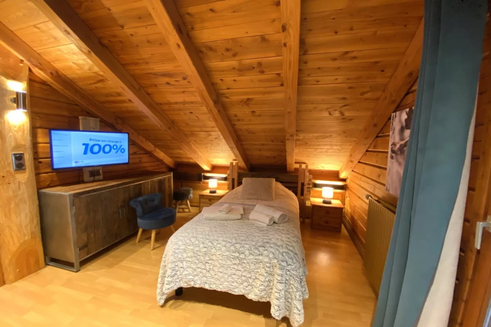 LE RENNE  Chalet en bois au calme avec SPA Jacuzzi-Slaapkamer