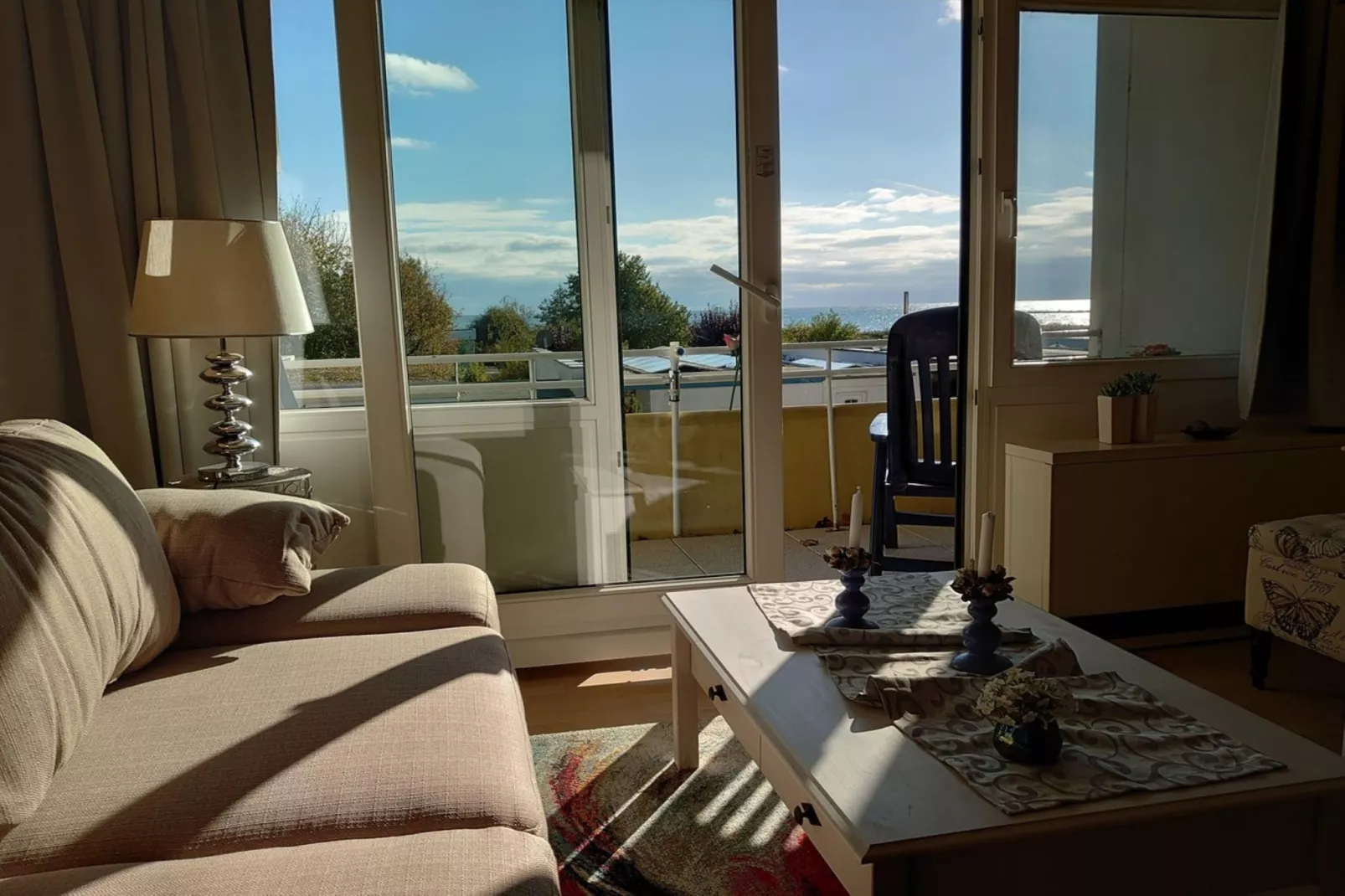 Appartement "Mit Ausblick"-Buitenkant zomer