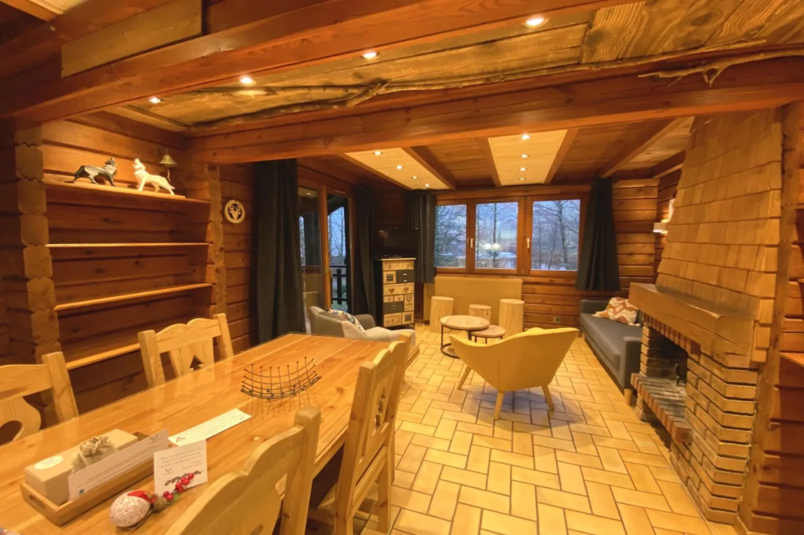 LE GRIZZLY Chalet en bois au calme-Woonkamer