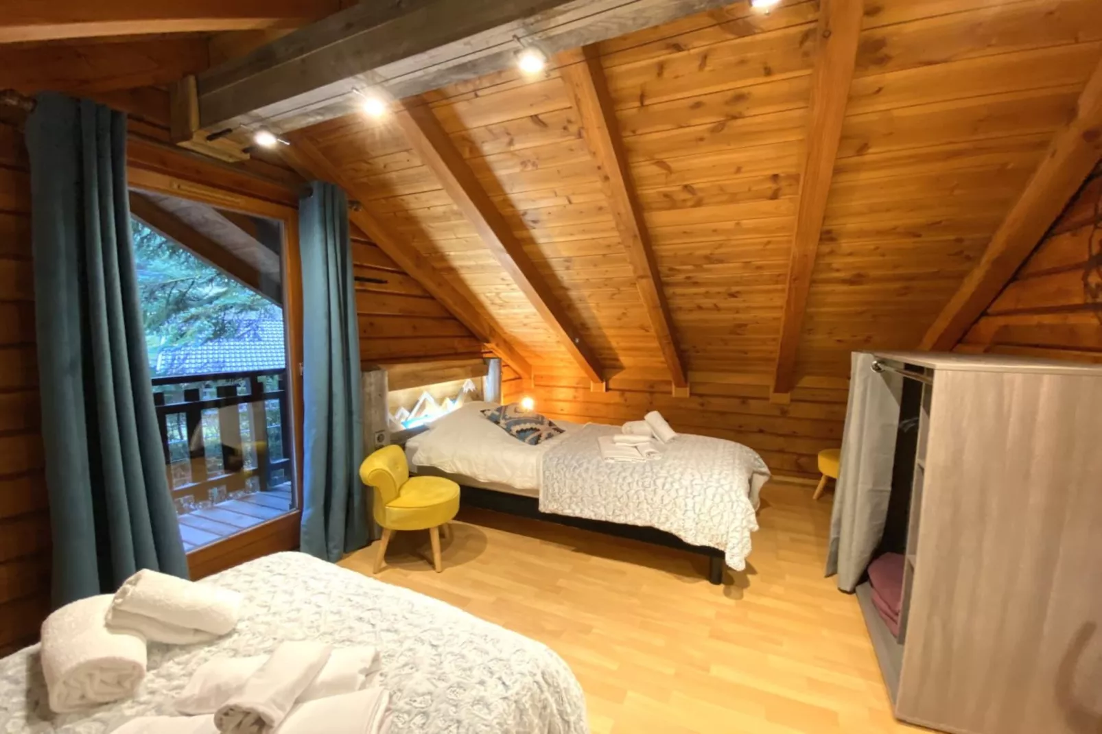 LE GRIZZLY Chalet en bois au calme-Slaapkamer