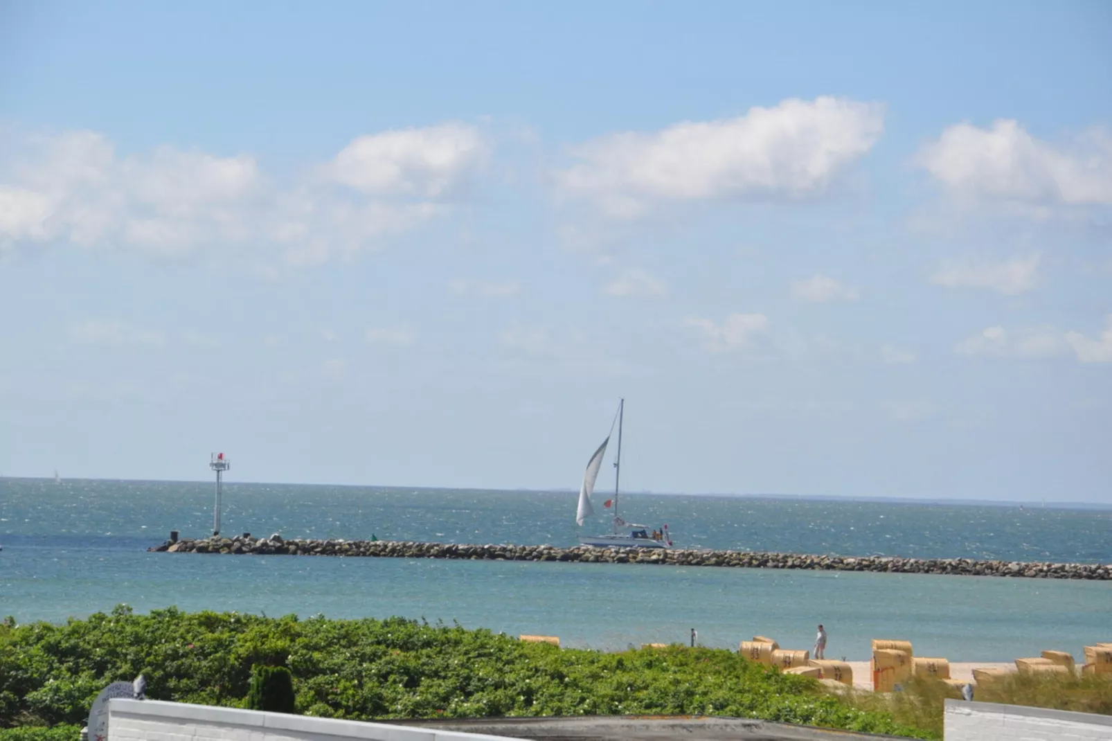 Appartement "Am Südstrand"-Buitenkant zomer