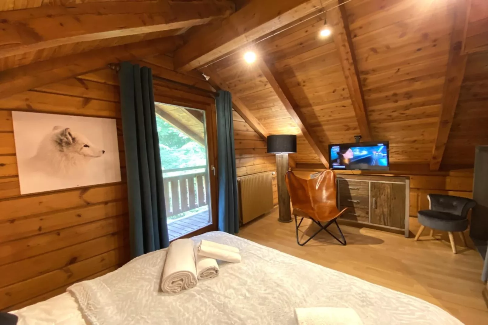 LE RENARD  Chalet en bois au calme-Slaapkamer