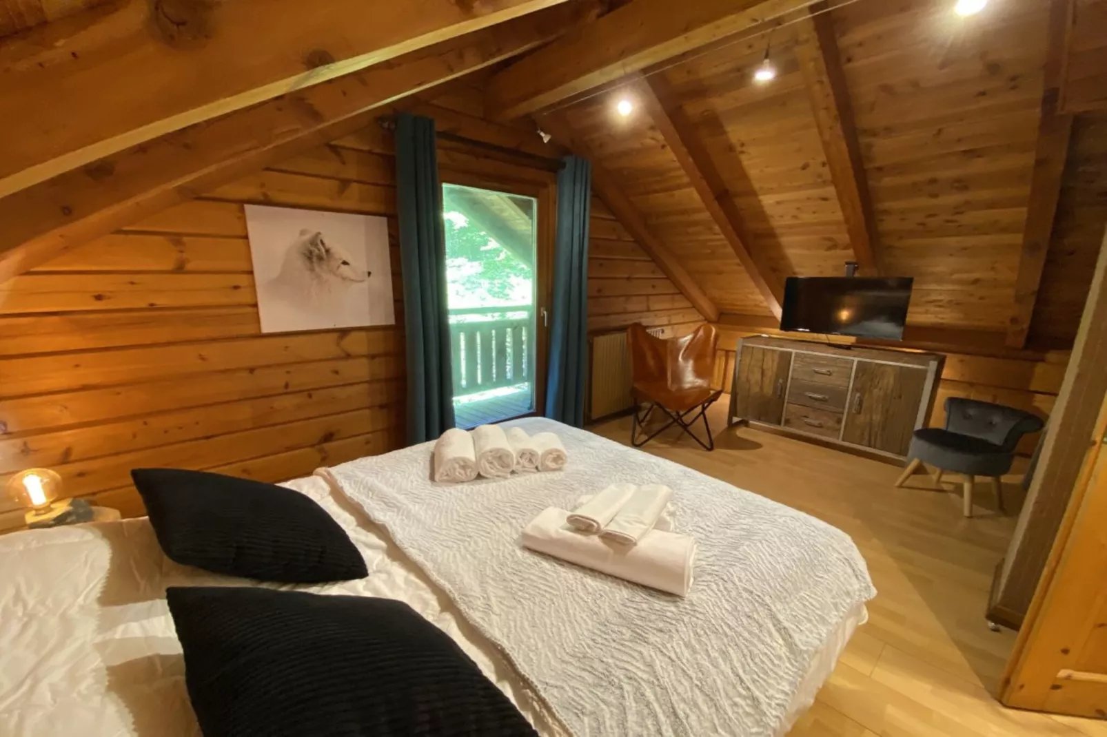 LE RENARD  Chalet en bois au calme-Slaapkamer