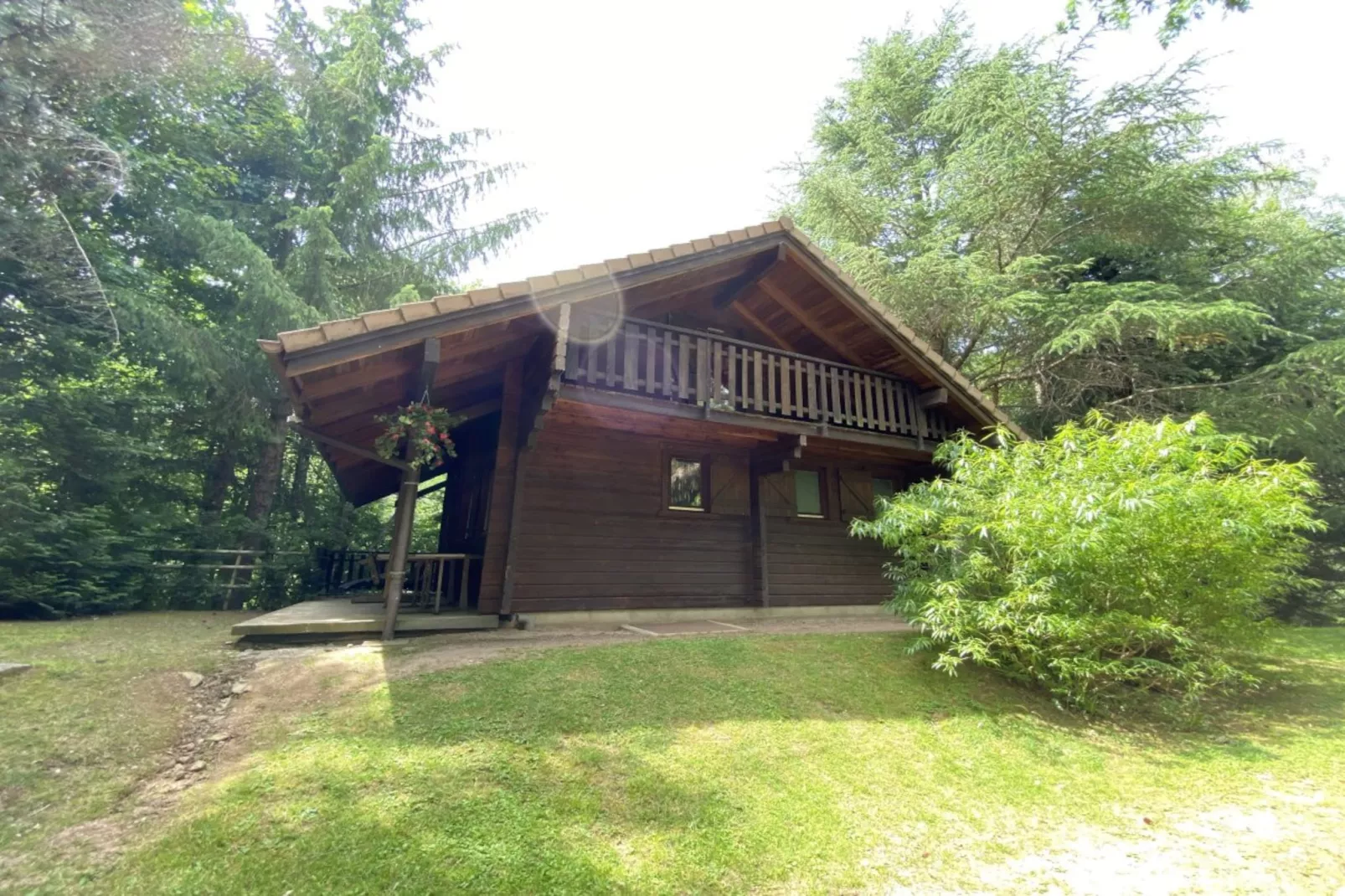 LE MONTAGNARD Chalet en bois-Buitenlucht