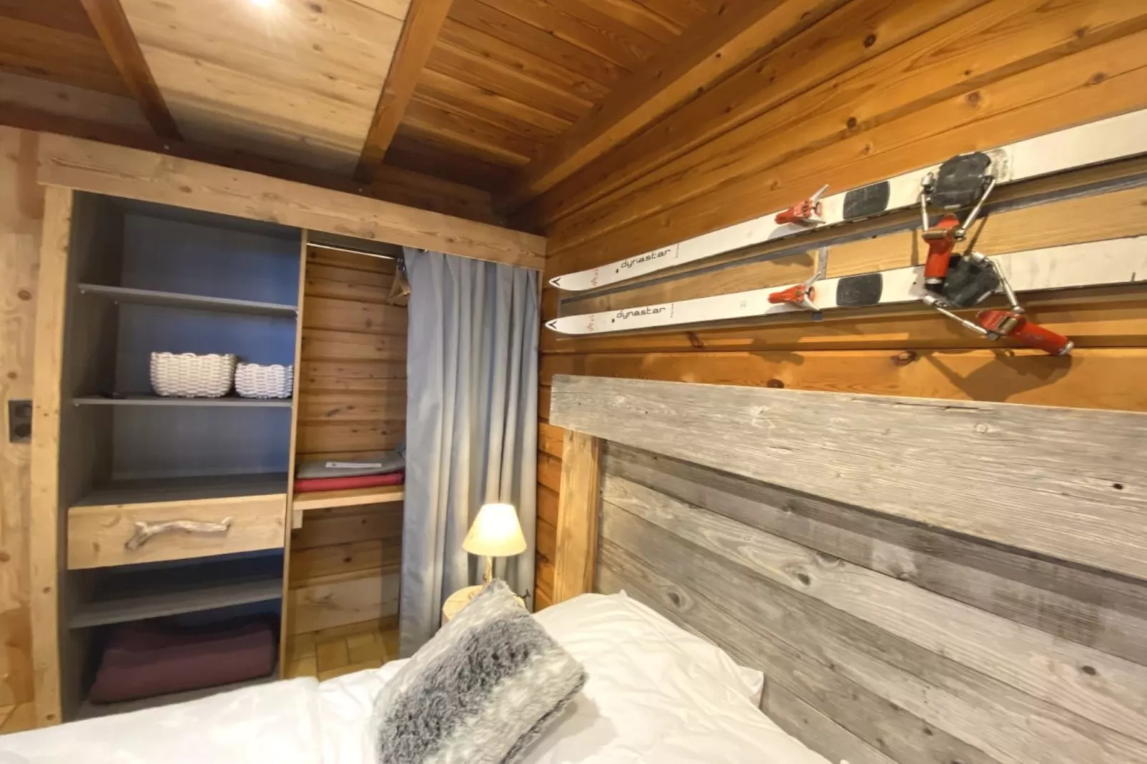 LE SKIEUR  Chalet en bois-Slaapkamer