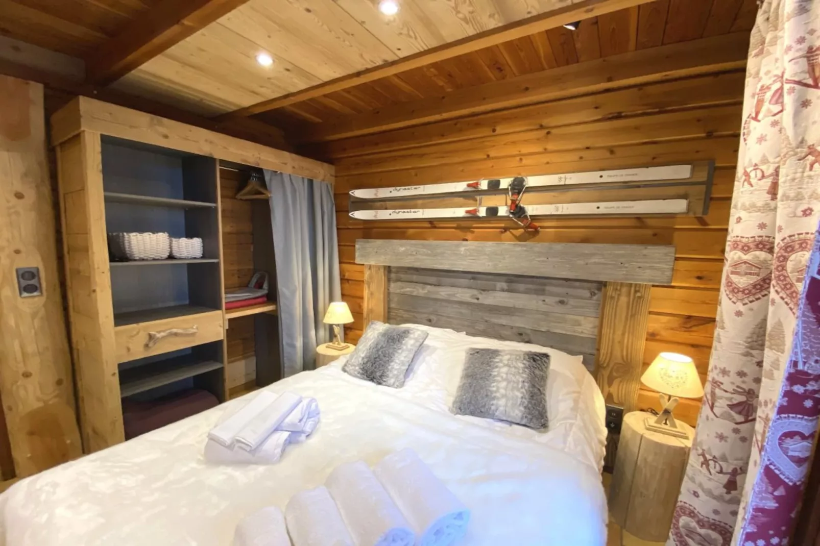 LE SKIEUR  Chalet en bois-Slaapkamer