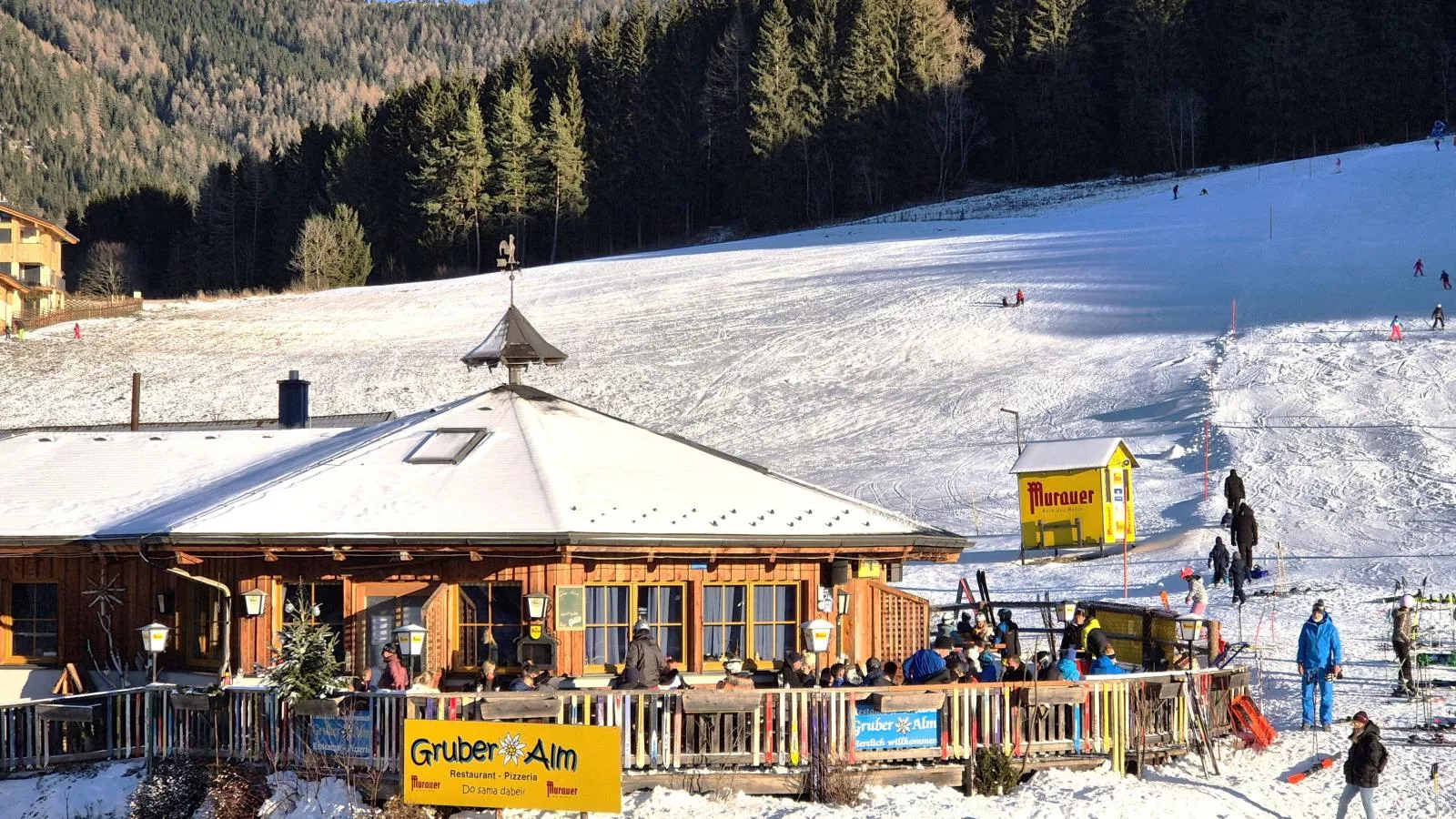 Almchalet Alpenglück-Gebied winter 1km