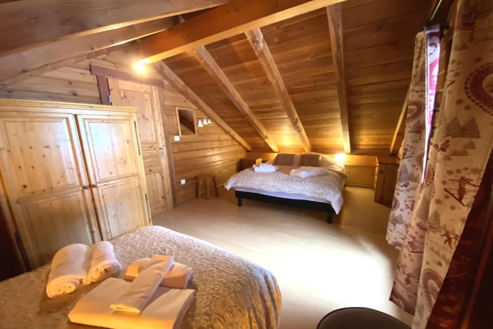 LE SKIEUR  Chalet en bois-Slaapkamer