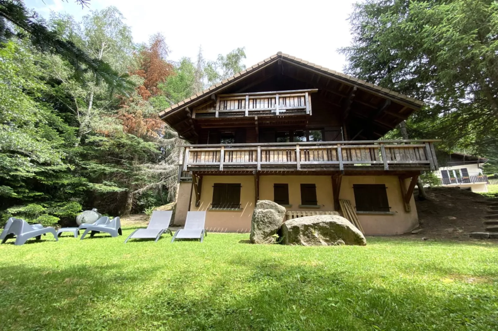 LE SKIEUR  Chalet en bois-Buitenlucht