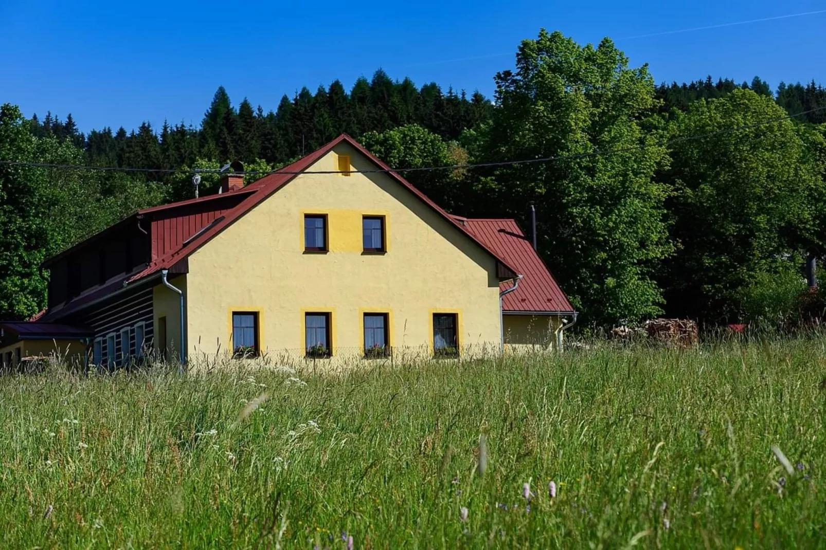 Luxe Villa in Bernartice, ook voor groepen KKH045-Buitenlucht