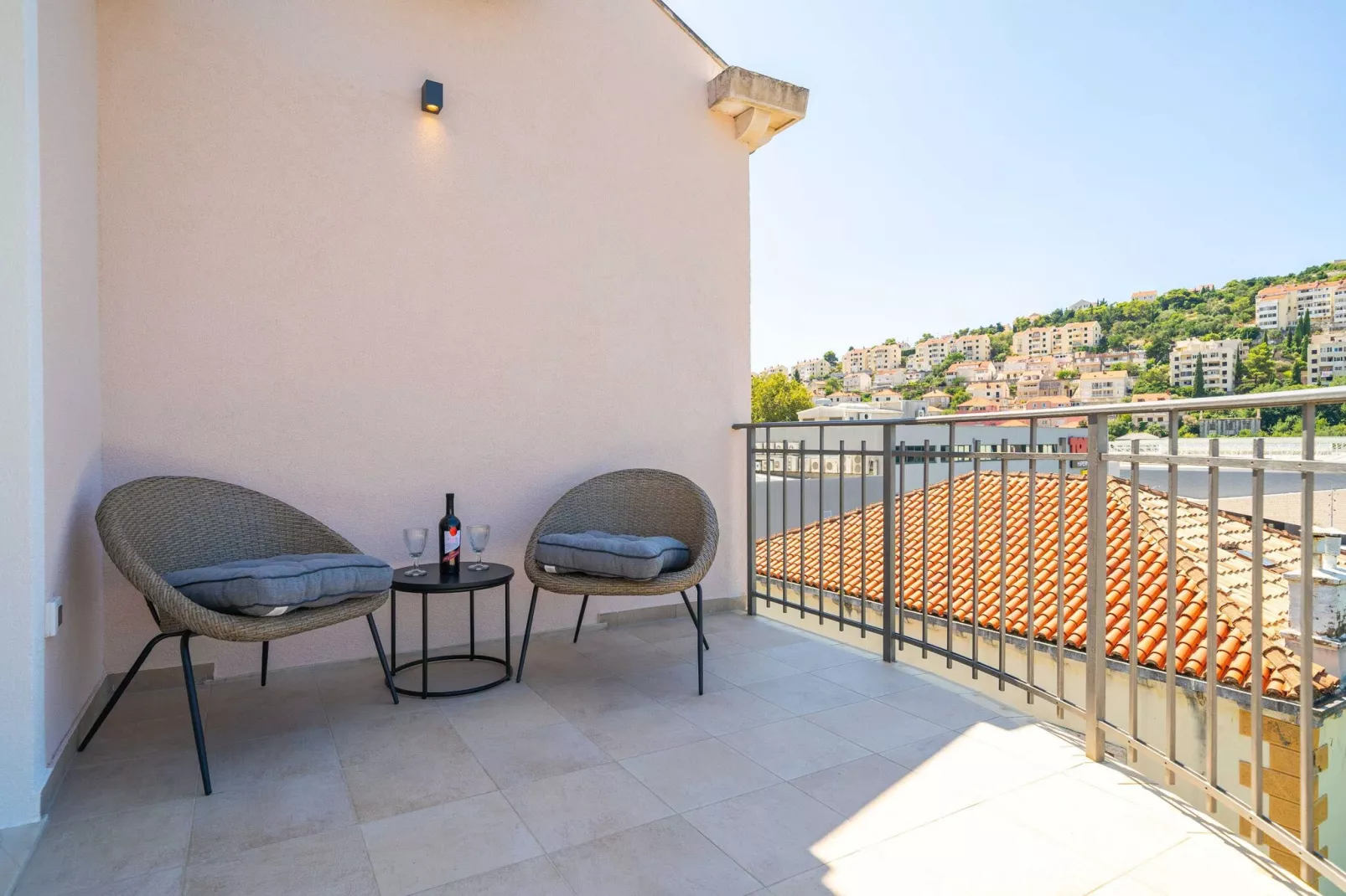 Apartments Villa Aura - Duplex studio with Balcony and shared swimming pool-Buitenlucht